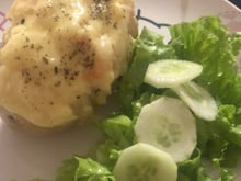 Batata recheada de camarão