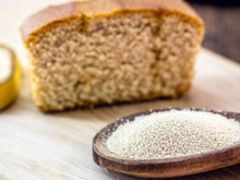 Não é só fermento que faz os bolos e os pães crescerem: essa mistura caseira pode te salvar quando esse ingrediente acabar