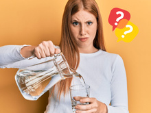 Como podemos saber se estamos bebendo água o suficiente?