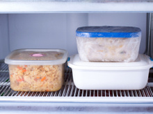 3 truques para evitar que os potes de comida congelada rachem