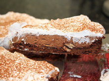 Torta mousse de chocolate com chantilly