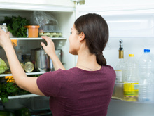 Por que as pessoas estão colocando sal dentro da geladeira? Não é só por causa do cheiro!