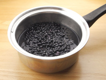 Feijão de molho no vinagre: evite gases com essa dica da nutri