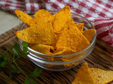 Doritos de arroz muito crocante e saboroso perfeito para aproveitar as sobras