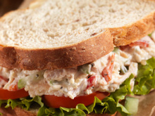 Toda vez que eu faço esse patê de frango simples para rechear sanduíche natural acaba em 5 minutos