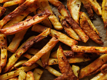 Receita viciante de batatas fritas assadas no forno que ficam incrivelmente crocantes: TudoGostoso ensina o passo a passo