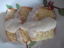 Bolo gelado fácil de coco