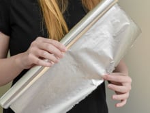 Truque do papel-alumínio no freezer: para que serve e por que recomendam
