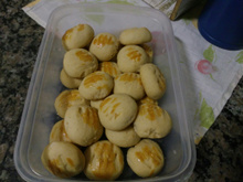 Salgadinho de queijo ralado (desmancha na boca)