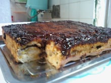 Torta de banana caramelada