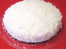 Bolo gelado de abacaxi com coco