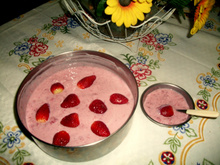 Geladinho cremoso de morango