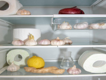 Não parecia fazer sentido, mas colocar um rolo de papel higiênico na geladeira realmente funciona e aqui está por que é um dos melhores truques