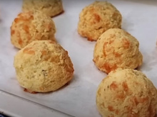 Nada de farinha de trigo: troquei o pão do café da manhã e do lanche por essa receita deliciosa quase zero carboidrato