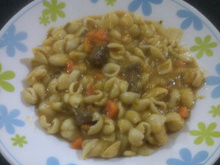 Sopa de legumes e carne