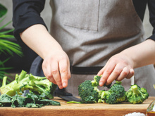 Nunca mais joguei fora os talos de brócolis depois que eu aprendi a fazer desse jeito, todo mundo ama!