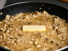 Risoto cremoso sem exagerar na manteiga? TudoGostoso mostra dica usada por chefs italianos