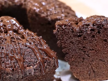 Bolo de chocolate sem farinha: massa fofa e molhadinha é irresistível, nunca consigo comer uma fatia só
