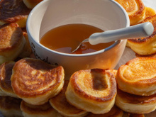 A receita mais simples de panquecas com mel: quentinhas e deliciosas, como as que comíamos quando crianças