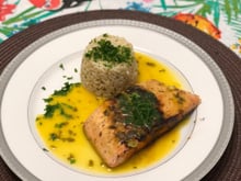 Salmão ao molho de laranja