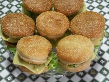 Sanduíche tipo Big Mac