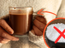 Chocolate quente cremoso que minha avó fazia (sem amido!) é a receita perfeita para alegrar a segunda-feira fria!