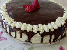 Torta de morango e chocolate branco