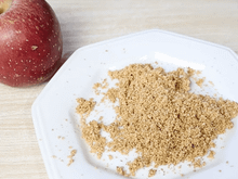 Nem adoçante, nem açúcar mascavo: açúcar de maçã caseiro é alternativa mais natural que vai adoçar o seu dia