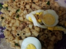 Macarrão com sardinha e ovo prático
