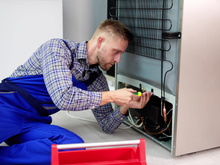 Se seu pai não te ensinou, eu te ensino como desentupir o dreno da geladeira, ela vai gelar muito mais depois!