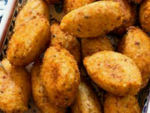 Bolinhos de arroz com mandioca recheado