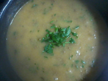 Caldo de carne moída com mandioca