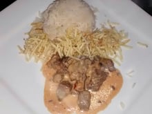 Estrogonofe fácil e maravilhoso