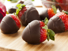 15 receitas de morango com chocolate que vão te dar água na boca