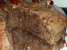 Torta de chocolate com cereja