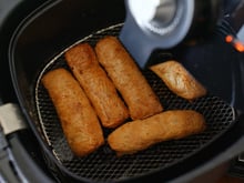 Sempre faço esse rolinho primavera doce na airfryer para os meus filhos desde que aprendi com a minha vizinha chinesa