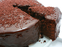 Bolo de chocolate meio amargo: receita fácil de fazer