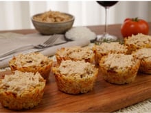 Cestinha de arroz dormido na airfryer crocante com recheio cremoso