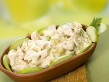 Frango com gengibre, salsão e maçã