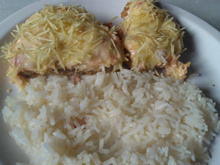 Bife empanado ao molho de strogonoff