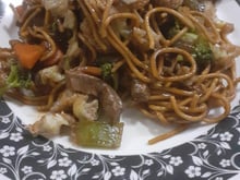 Yakisoba fácil e barato