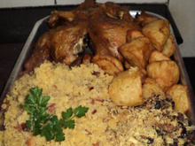 Frango à moda caipira ,com batatas e arroz