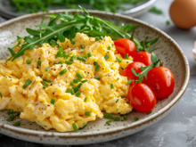 Adeus ovo borrachudo: faça os ovos mais cremosos do universo usando apenas 2 colheres de chá desse ingrediente