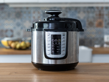 Cozinhar feijão sem vigiar o fogão fica mais fácil! Panela elétrica com 35% OFF