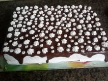 Bolo com creme de Nutella e nozes