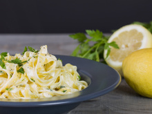 Tagliolini ao limão: aprendi com uma italiana essa receita de macarrão cremoso e perfumado
