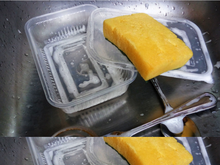 Como tirar gordura do pote de plástico usando papel-toalha