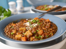 Como fazer lentilhas cozidas: a receita de um prato leve perfeito para servir como entrada e acompanhamento