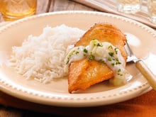 Frango ao molho de salsão e erva-doce