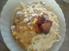 Macarrão com molho branco e bacon